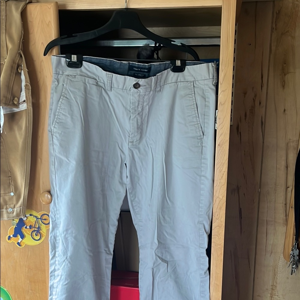 Tommy Hilfiger Gray Chinos Classic Style